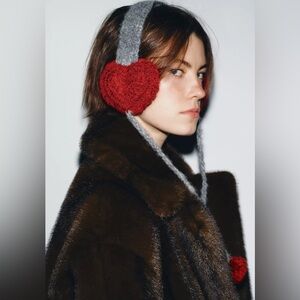 ZARA KNITTED HEART POMPOM EARMUFFS